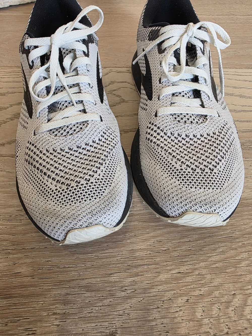 Brooks Womens White and Black Knit Running Shoes